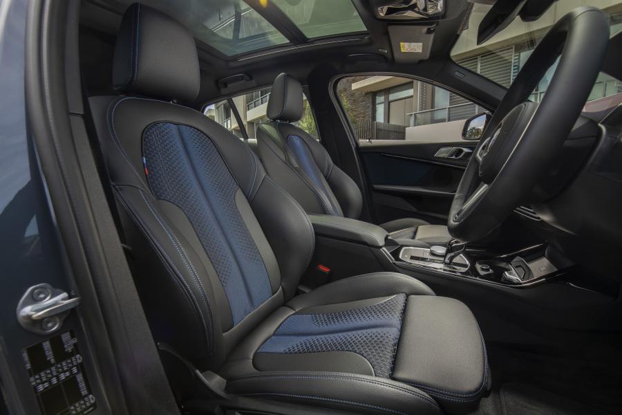 Интерьер BMW 118i M Sport (F40) 2019 года  (AU) (фото 21 из 27)